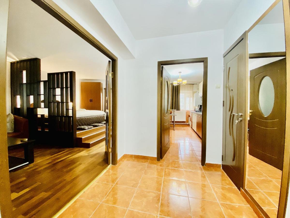Central & Comfortable Studio ทาร์โกวิชเต ภายนอก รูปภาพ