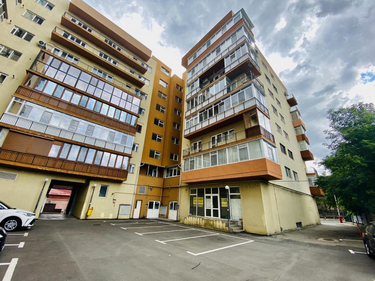 Central & Comfortable Studio ทาร์โกวิชเต ภายนอก รูปภาพ
